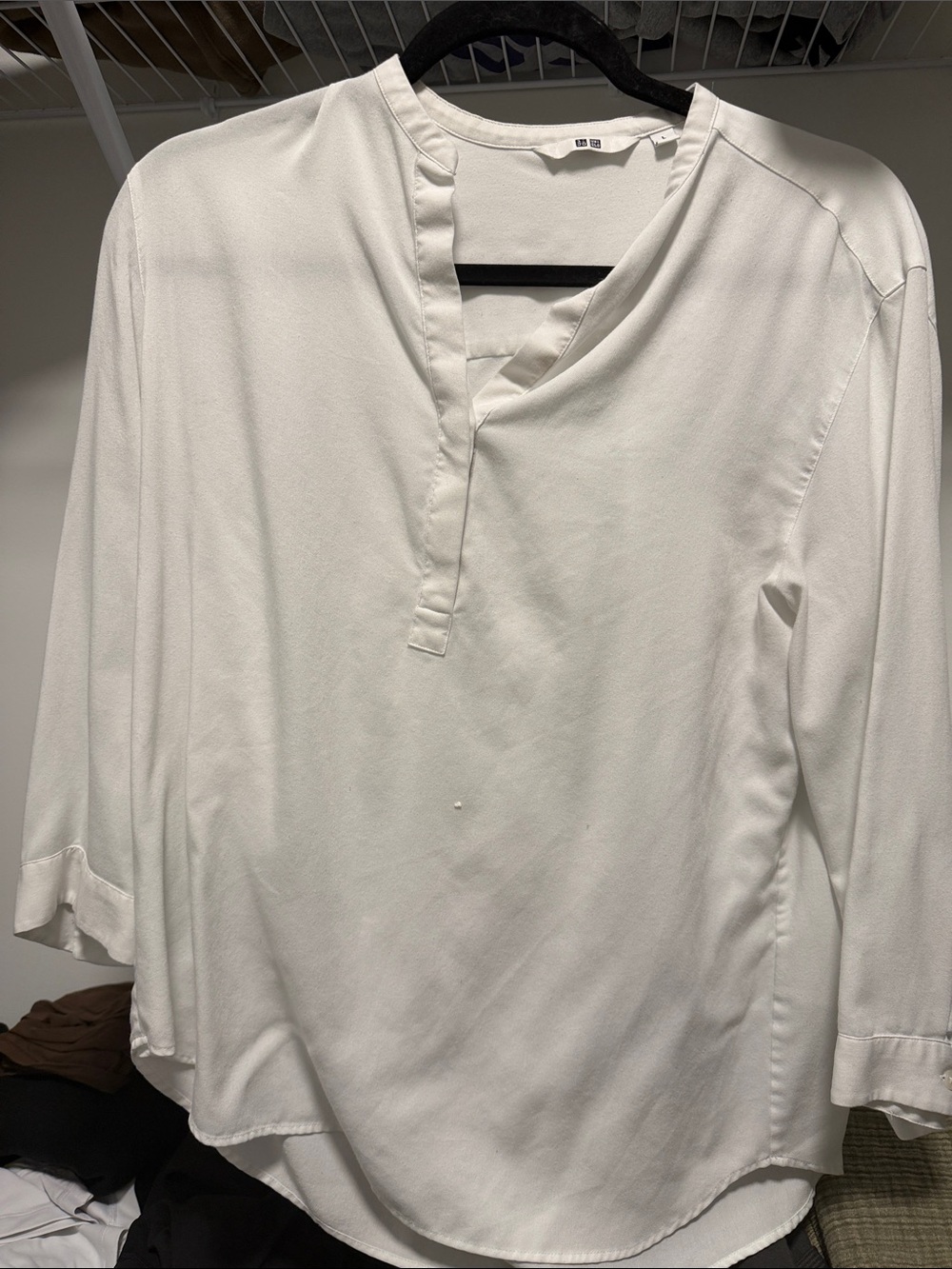 Uniqlo White Crewneck Top